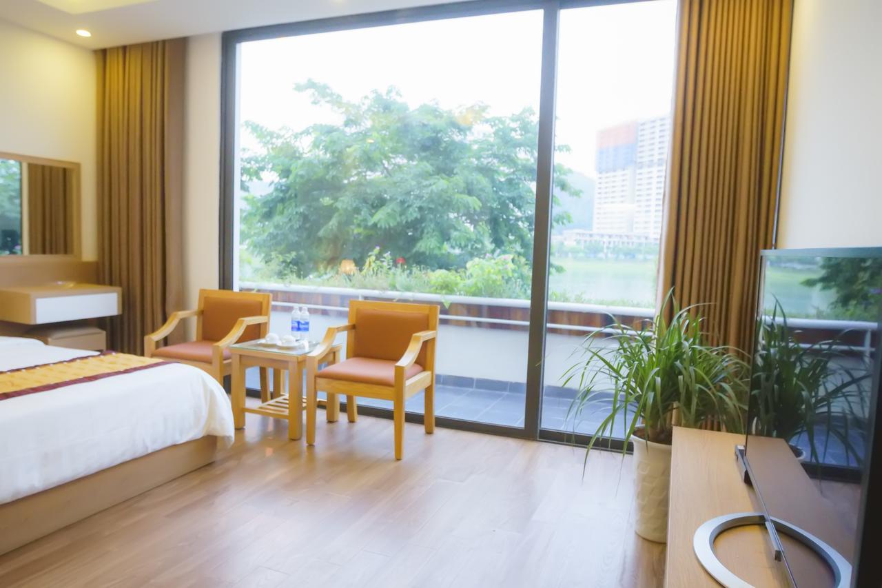 Ruby Hotel 하롱 외부 사진